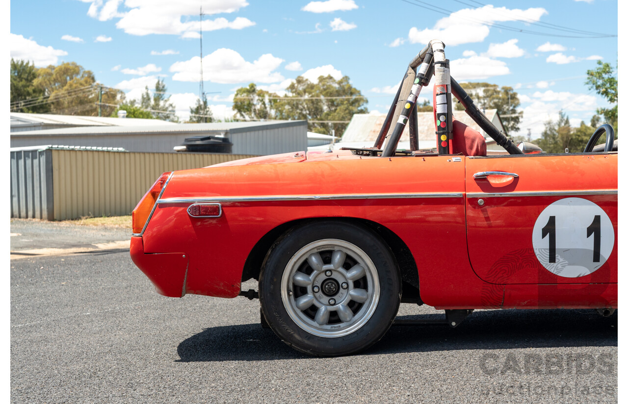 2/1977 British Leyland M.G. MGB 2d Roadster Red 1.8L - Modified and CAMS Logbooked for Hillclimb / Rally