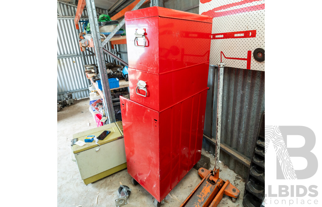 Workshop Tool Box Including Contents