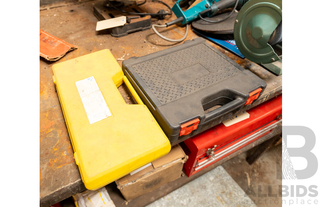 Cased Incomplete Wire Strippers and Hole Saws Sets