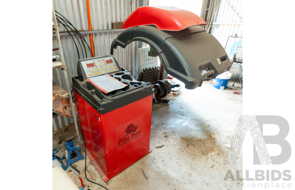 Wild Boar Equipment 240 Volt Wheel Balancer