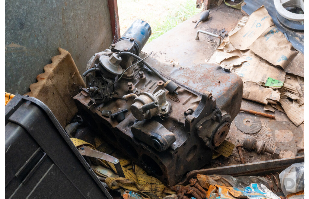 Pair of Ford Engines