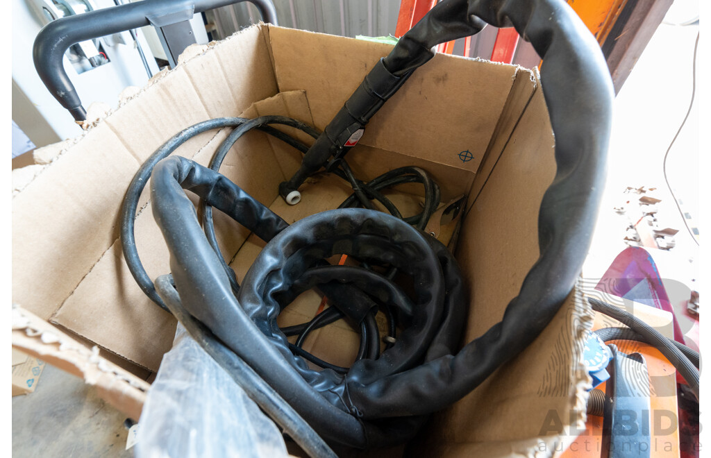 Jasic Tig 200PA  AC/DC Tig Welder on Trolley