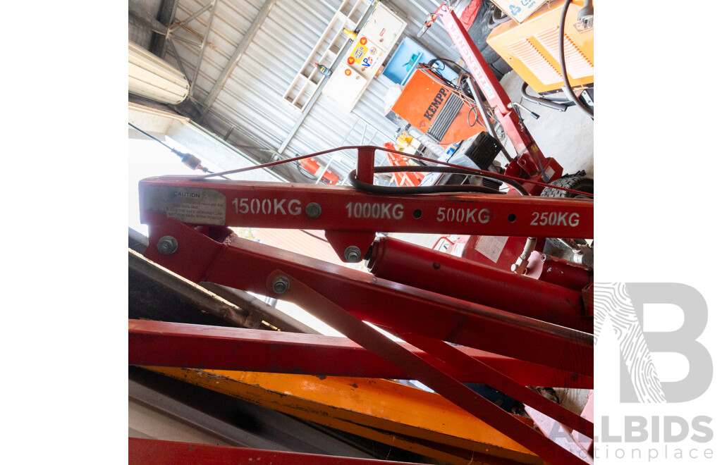 1500 Kgs Portable Hydraulic Engine Crane