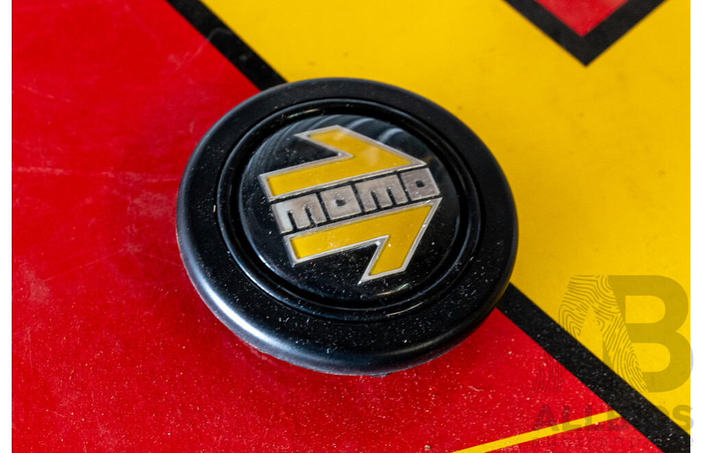 Boxed Momo Indy Heritage Elm Steering Wheel