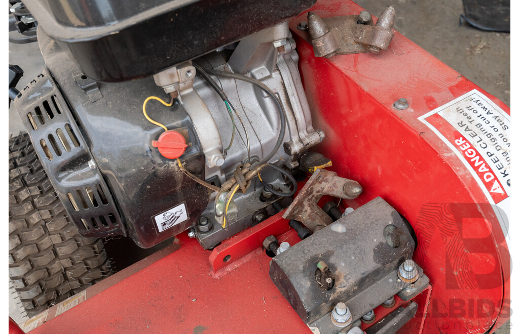 Four Stroke 15 Hp Hand Controlled Trencher