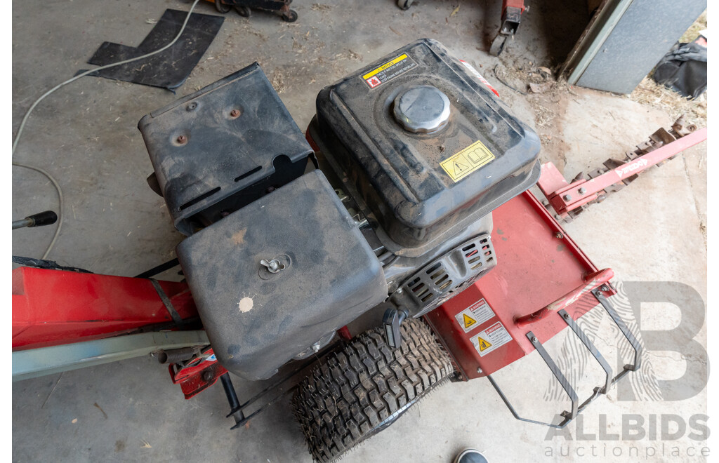 Four Stroke 15 Hp Hand Controlled Trencher