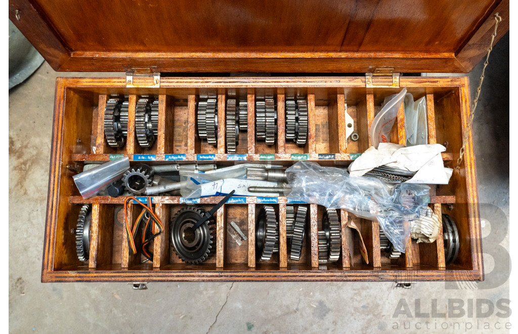 Fitted Case of Gear Box Gears