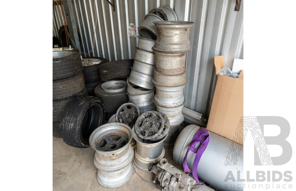 Assorted Multi Piece Wheel Barrels, Outer Lips and Wheel Centres and Assembled Wheels