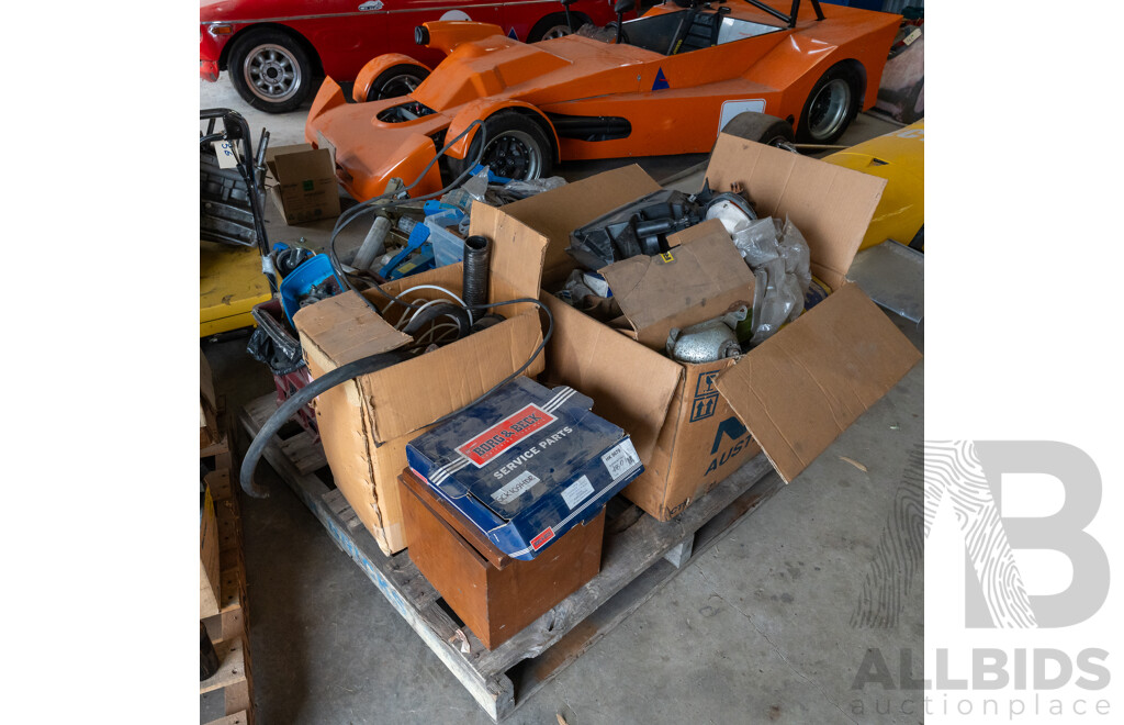 Pallet Lot of Assorted Auto Parts