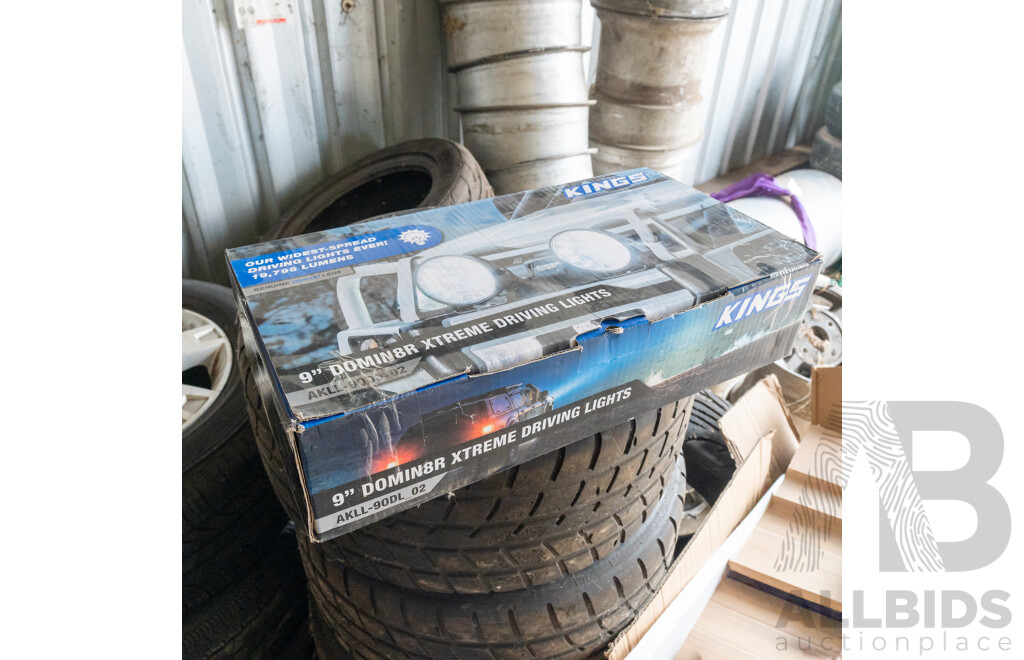 Pair of Boxed 9 Inch Xtreme Driving Lights