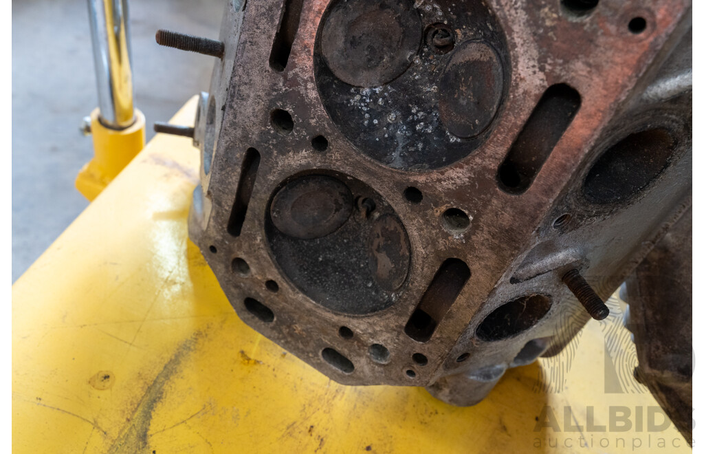 Alfa Romeo Engine Block and Partial Cylinder Head DOHC, Suits Wrennmax