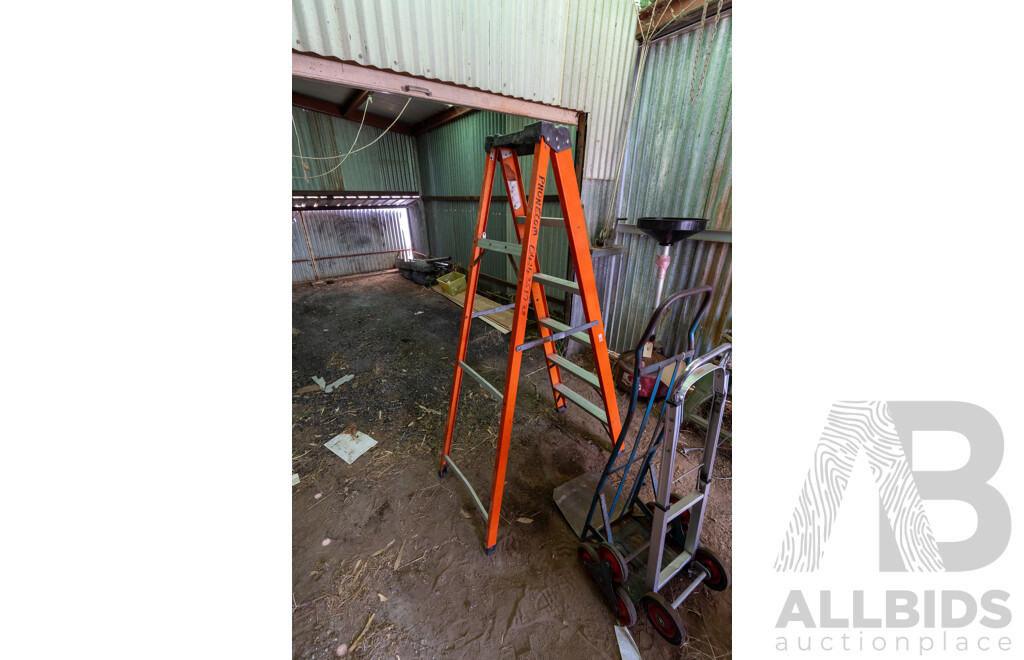 Fiberglass Electricians A Frame Ladder