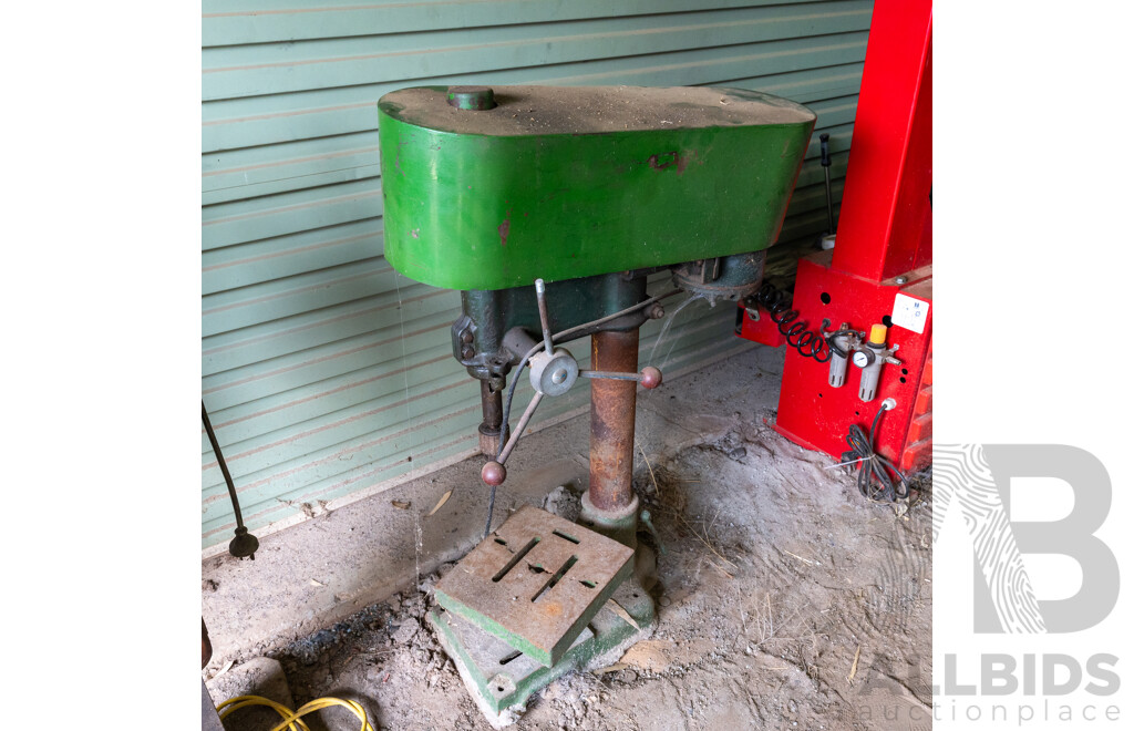 Richardson E-399 Drill Press