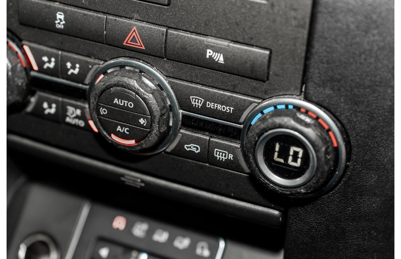 6/2013 Land Rover Discovery 4 3.0 SDV6 SE MY13 4d Wagon Causeway Grey Metallic Twin Turbo Diesel V6 3.0L