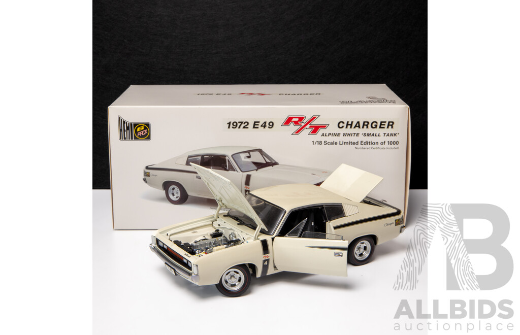 Classic Carlectables 1972 Chrysler E49 Charger R/T Small Tank Alpine White COA 558/1000 - 1:18 Scale Model Car