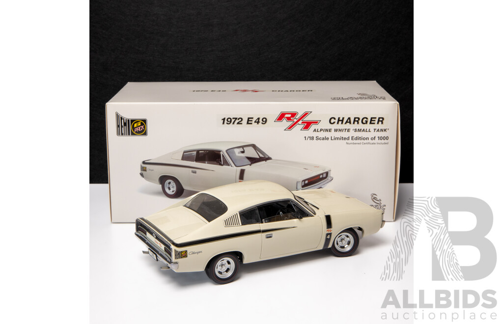 Classic Carlectables 1972 Chrysler E49 Charger R/T Small Tank Alpine White COA 558/1000 - 1:18 Scale Model Car