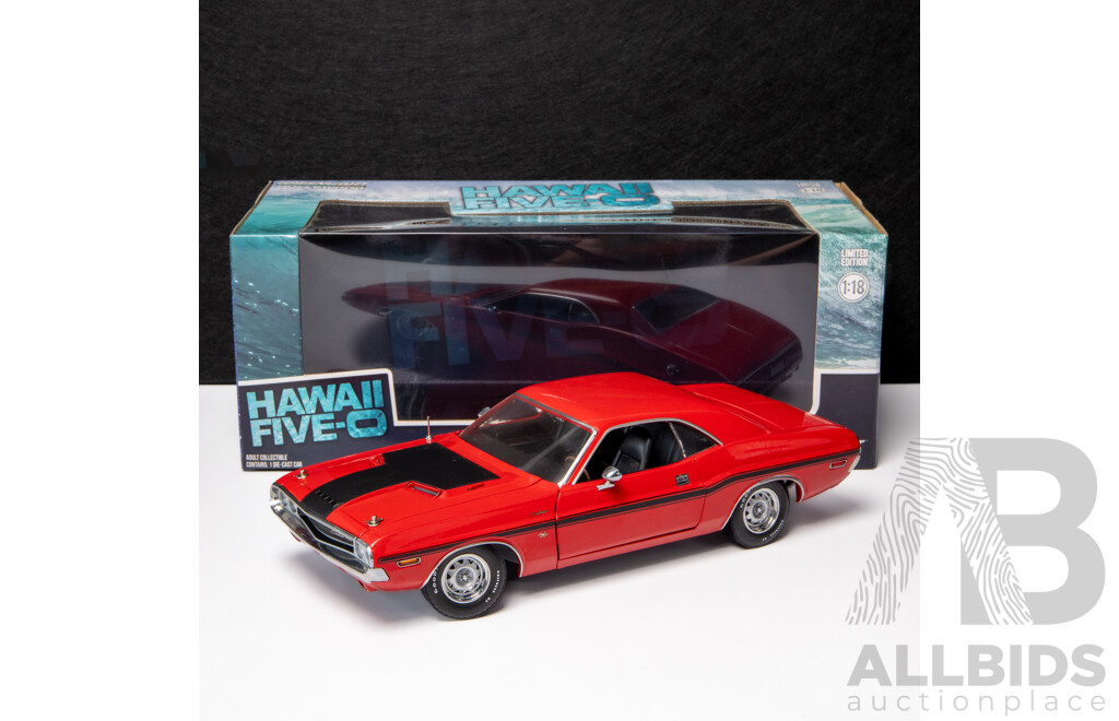 Greenlight 1970 Dodge Challenger R/T Hawaii Five-O Red - 1:18 Scale Model Car