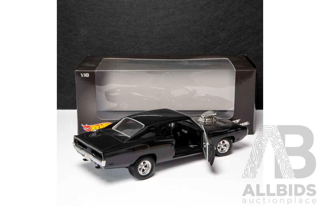 Hot Wheels 1970 Dodge Charger (Dom's) the Fast and the Furious Movie Black - 1:18 Scale Model Car