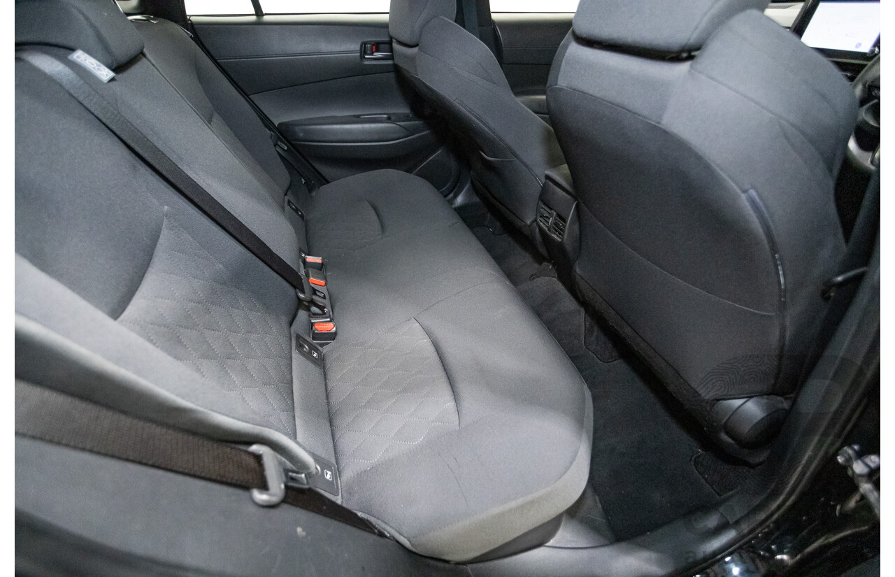 09/2022 Toyota Corolla Cross GX Hybrid MXGH10R 4D Wagon Eclipse Black 2.0L - 146kW Hybrid