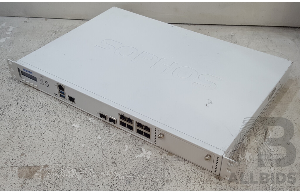 Sophos XGS 2100 Network Security/Firewall Appliance
