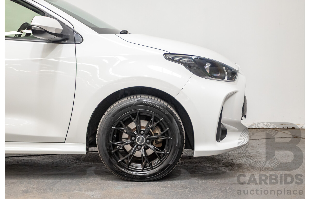 6/2020 Toyota Yaris Ascent Sport MXPA10R 5D Hatchback Glacier White 1.5L