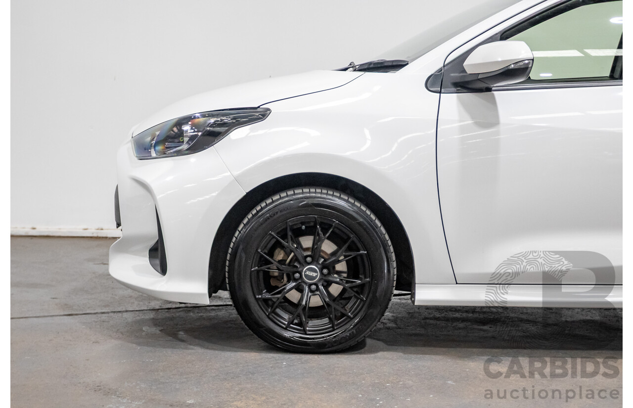 6/2020 Toyota Yaris Ascent Sport MXPA10R 5D Hatchback Glacier White 1.5L