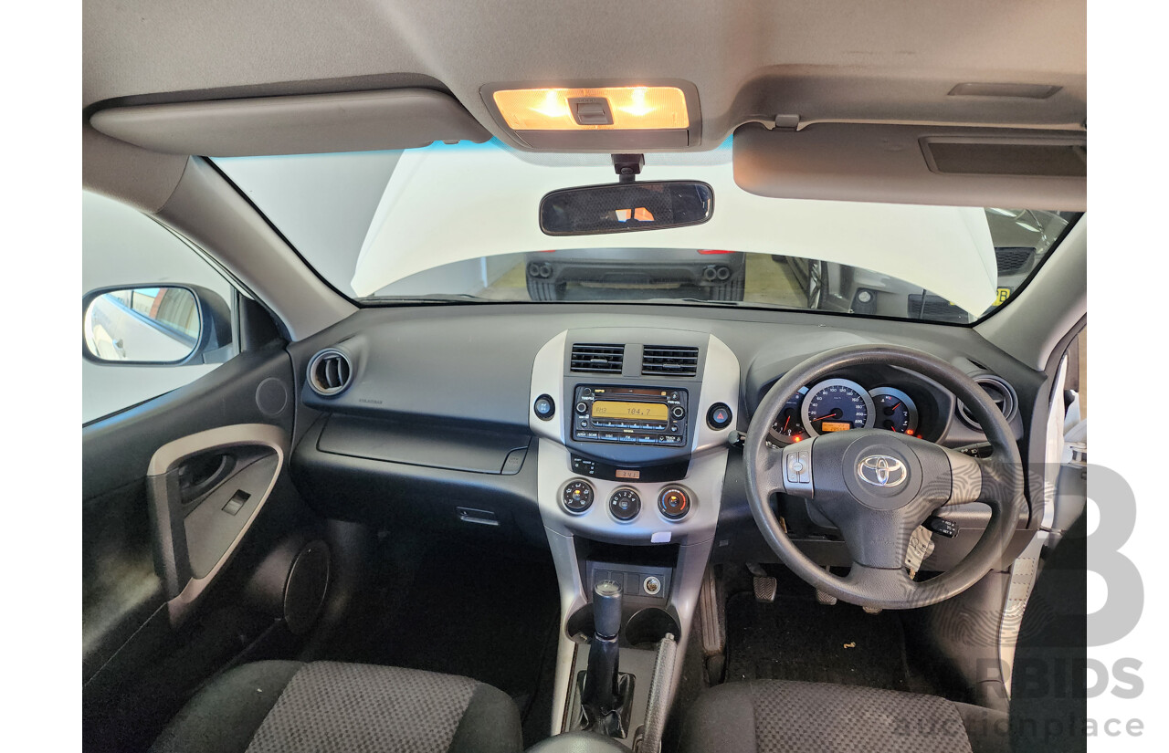 9/2006 Toyota Rav4 CV (4x4) ACA33R 4d Wagon White 2.4L