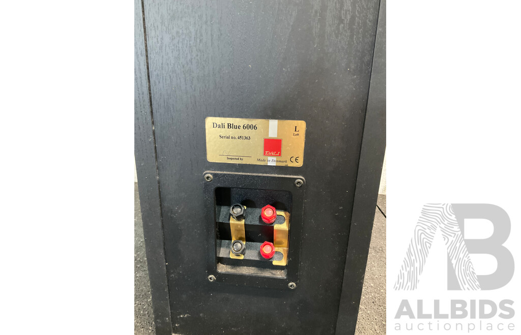 KENWOOD Component Stereo System with Two DALI Floor Standing Speakers