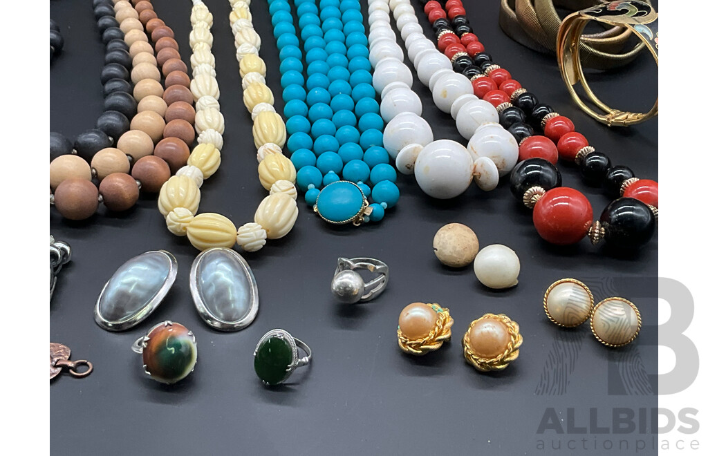 Collection of Vintage Jewellery Items Including Rings, Earrings, Necklaces and More