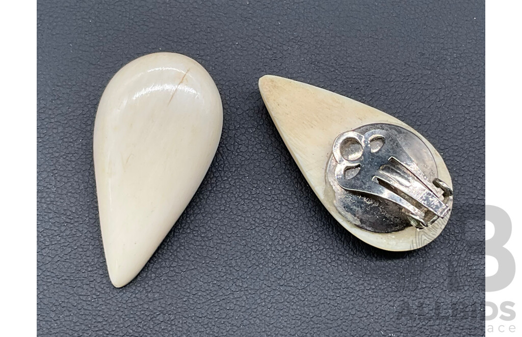 Collection of Vintage Carved Bone Jewellery, Including Pendants, Bracelets, Earrings and Brooch - Lot of 7