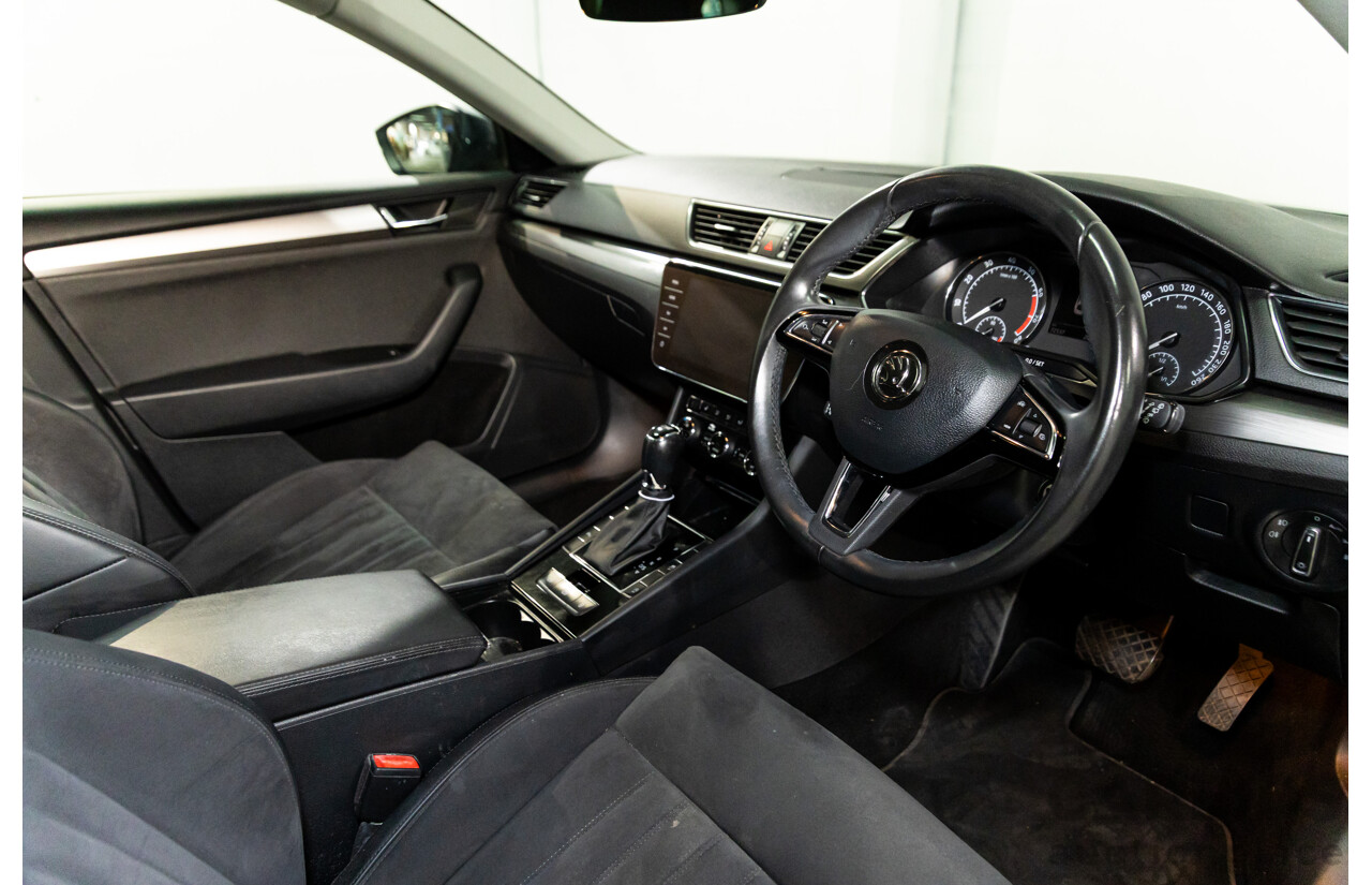 06/2019 Skoda Superb 162 TSI (FWD) NP MY19 4d Wagon Quartz Grey Metallic Turbo 2.0L