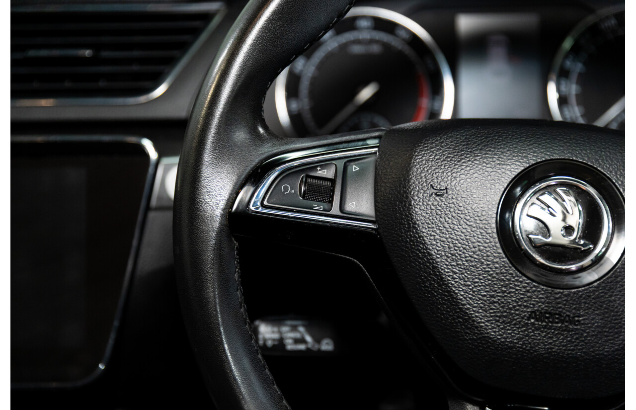 06/2019 Skoda Superb 162 TSI (FWD) NP MY19 4d Wagon Quartz Grey Metallic Turbo 2.0L