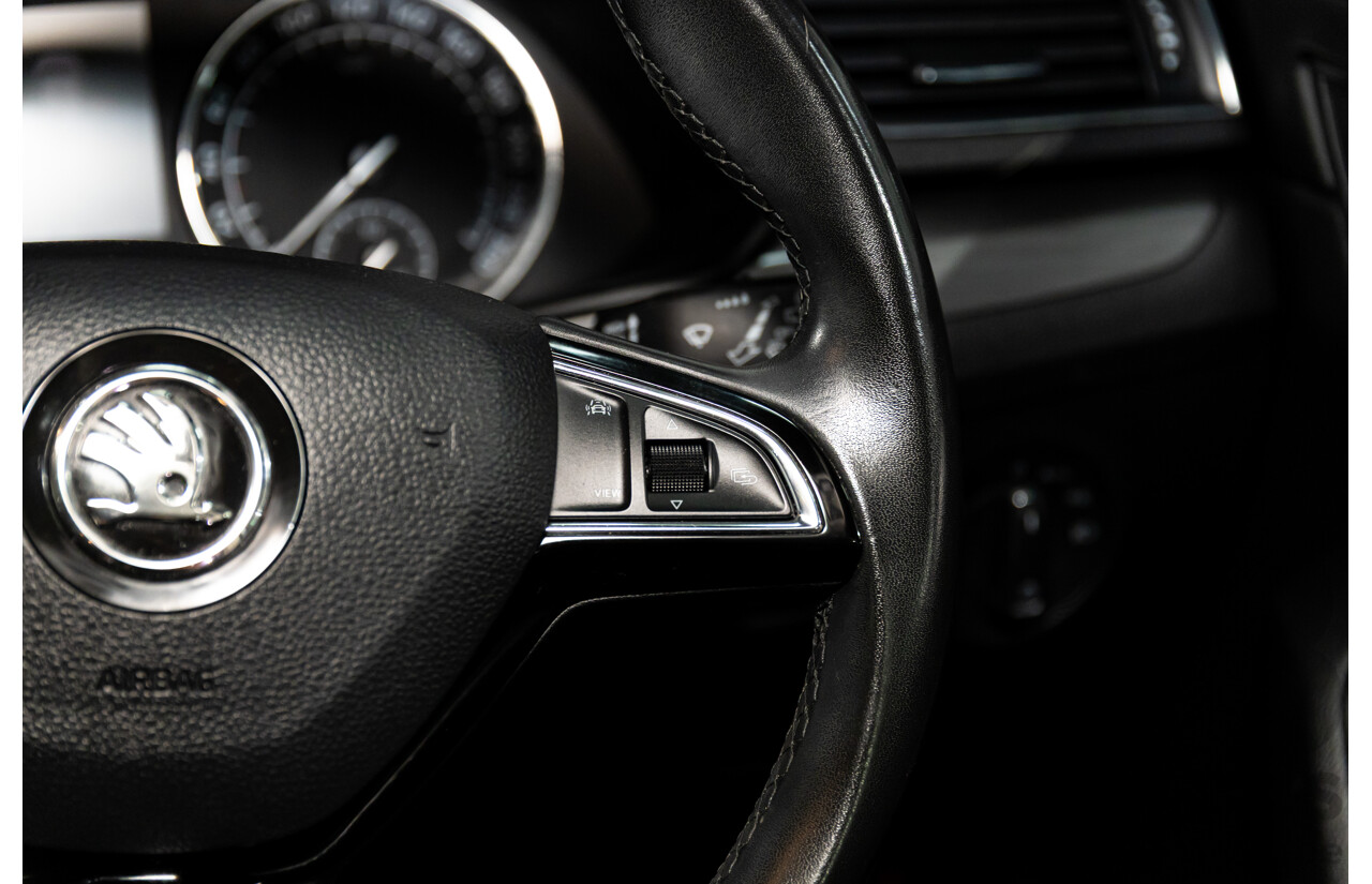 06/2019 Skoda Superb 162 TSI (FWD) NP MY19 4d Wagon Quartz Grey Metallic Turbo 2.0L