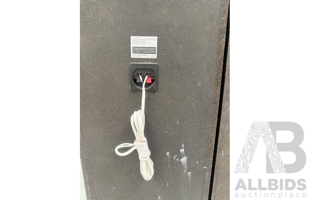 Yamaha HTR-3065 5.1-channel AV Receiver - 2x Sony SS-T552AV 3 Way Speakers