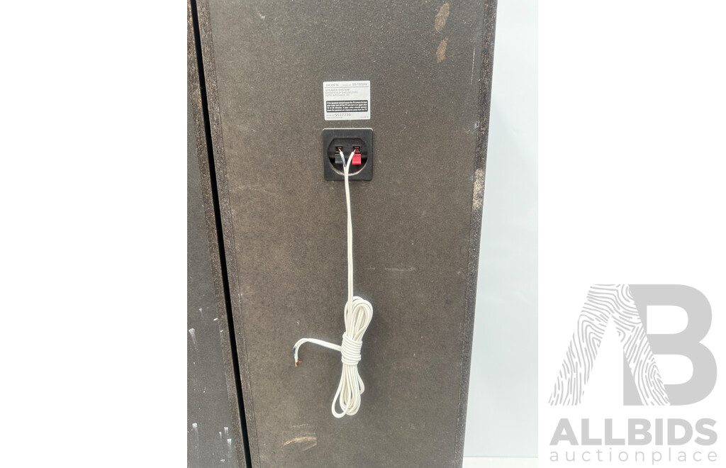 Yamaha HTR-3065 5.1-channel AV Receiver - 2x Sony SS-T552AV 3 Way Speakers