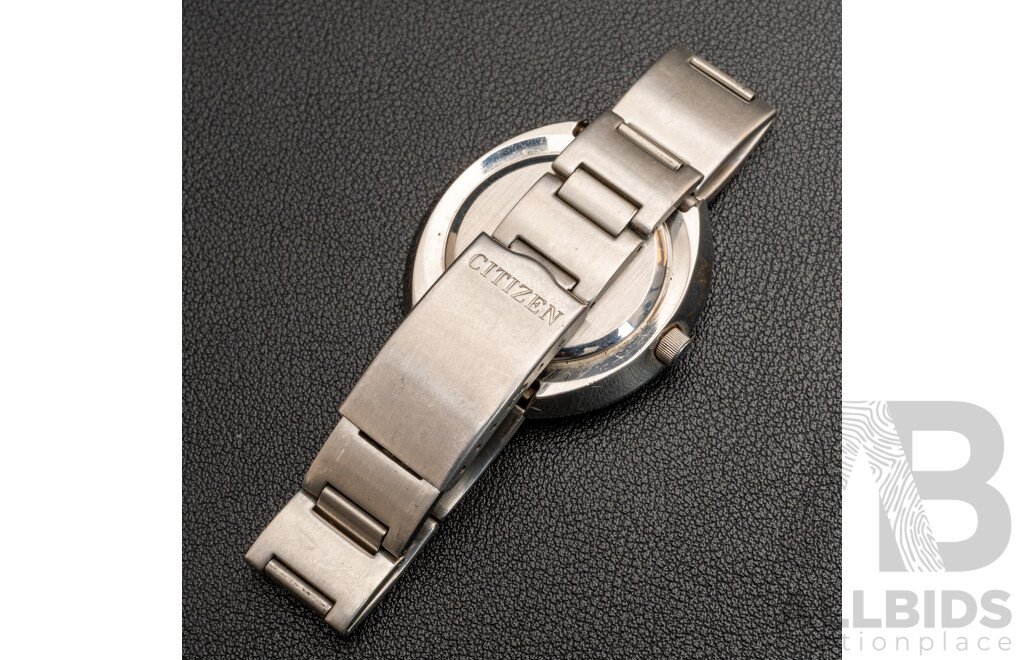 Citizen 1481010 Independent Vintage Watch, 1030-L16266, Silver/orange