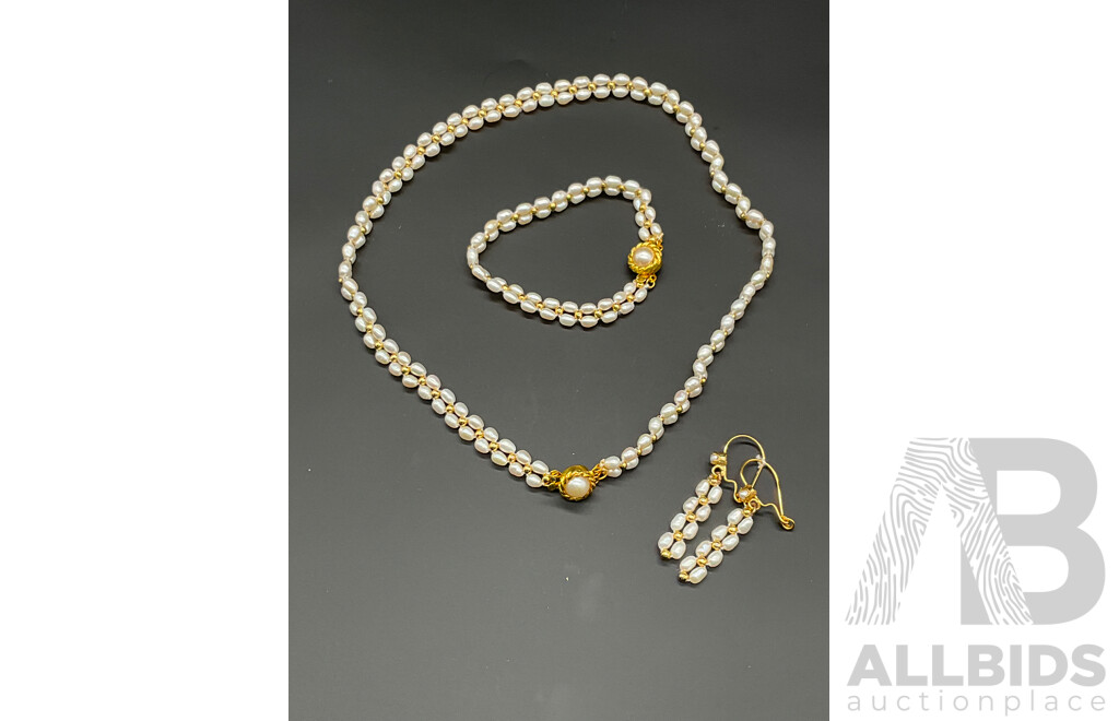 Freshwater Pearl Necklace, Bracelet & Earring Set