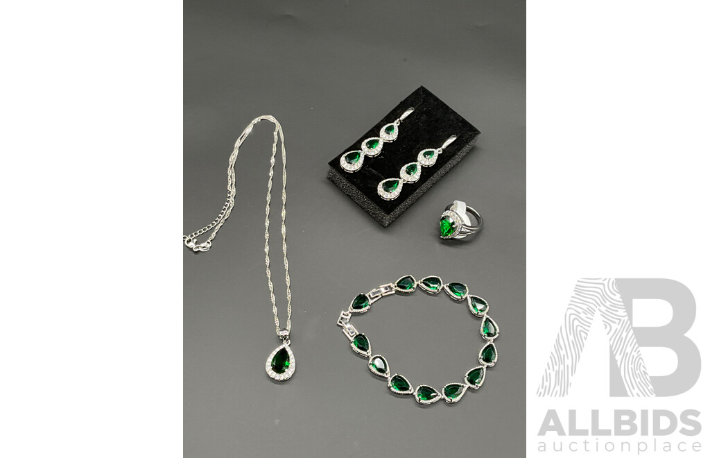 Green Tone Necklace, Bracelet, Ring & Earring Set