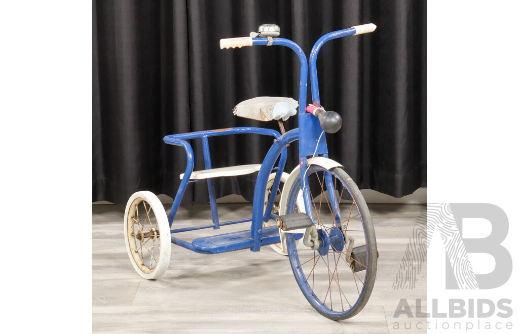 Vintage Childs Metal Framed Tricycle