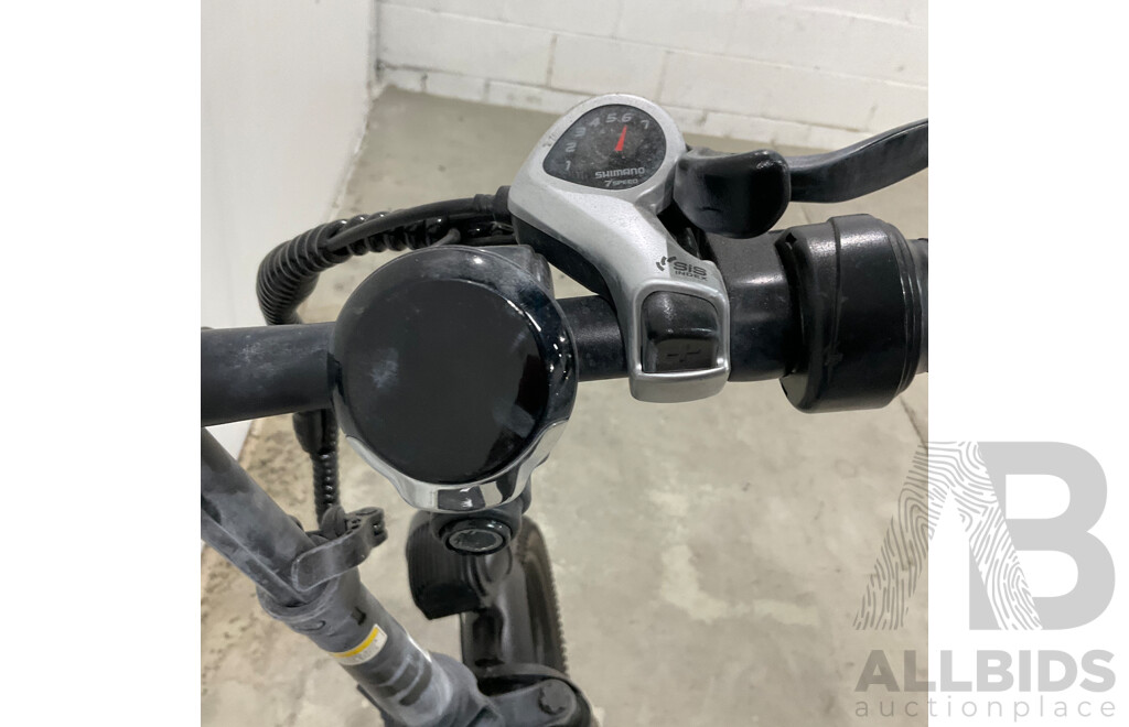 Black Foldable E-bike