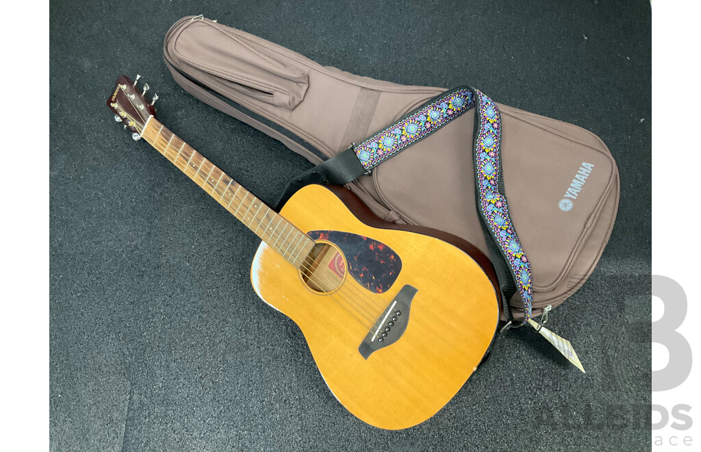YAMAHA JR2 Acoustic Quitar with Case
