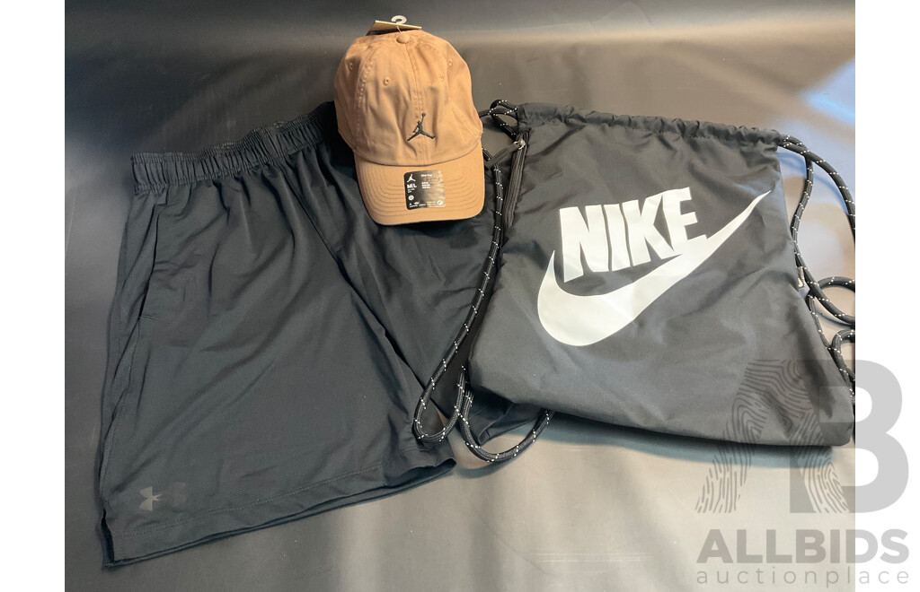Men's Clothing - UNDER ARMOUR Shorts Size S, NIKE Drawstring Bag and JORDAN Club Cap - Lot of 3