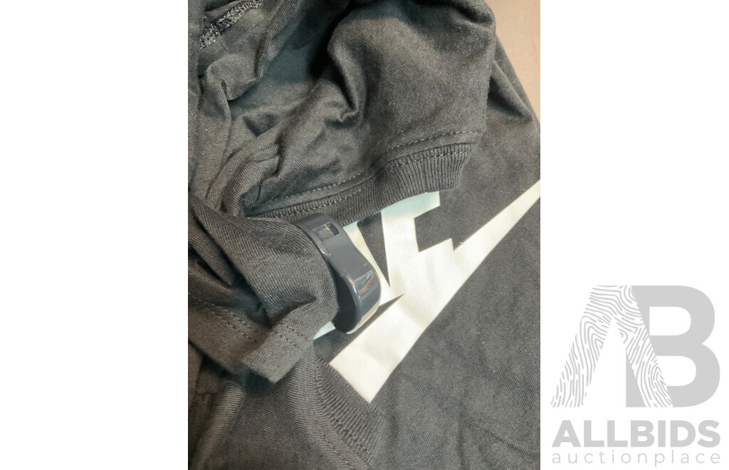 Women's Clothing - NIKE Size Small - Lot of 4