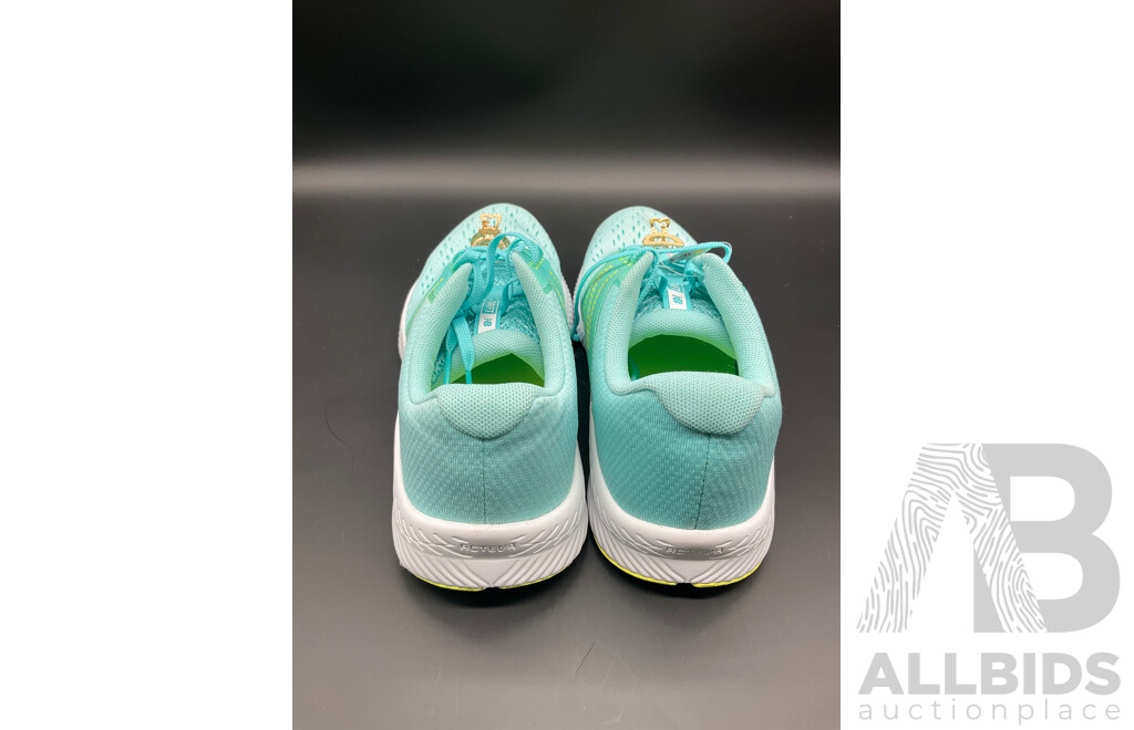 NEW BALANCE Women's Running Shoes Size US10 Wide