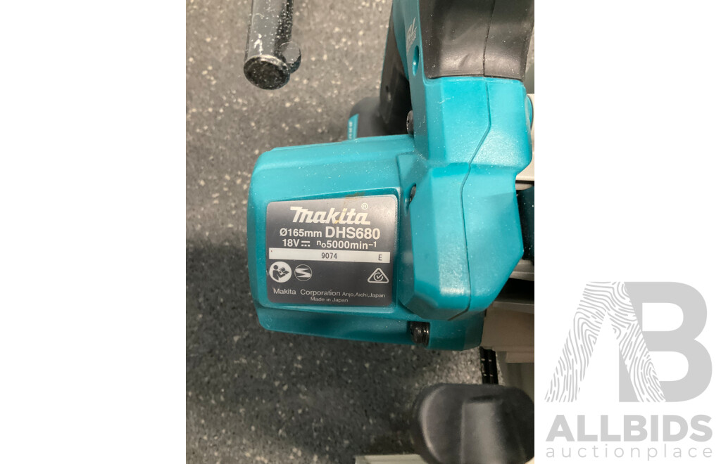 MAKITA 18V Brushless 165mm Circular Saw (DHS680) Skin Only