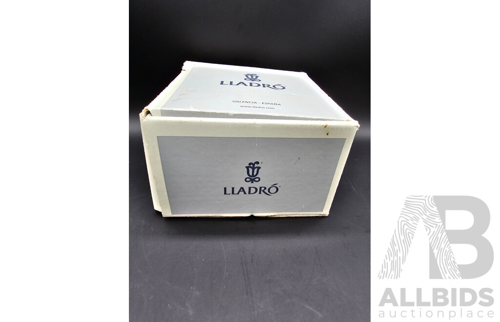 Lot of Two Lladro Elephant Figurines ‘Lucky’s Call’ and ‘Lucky Strolling’