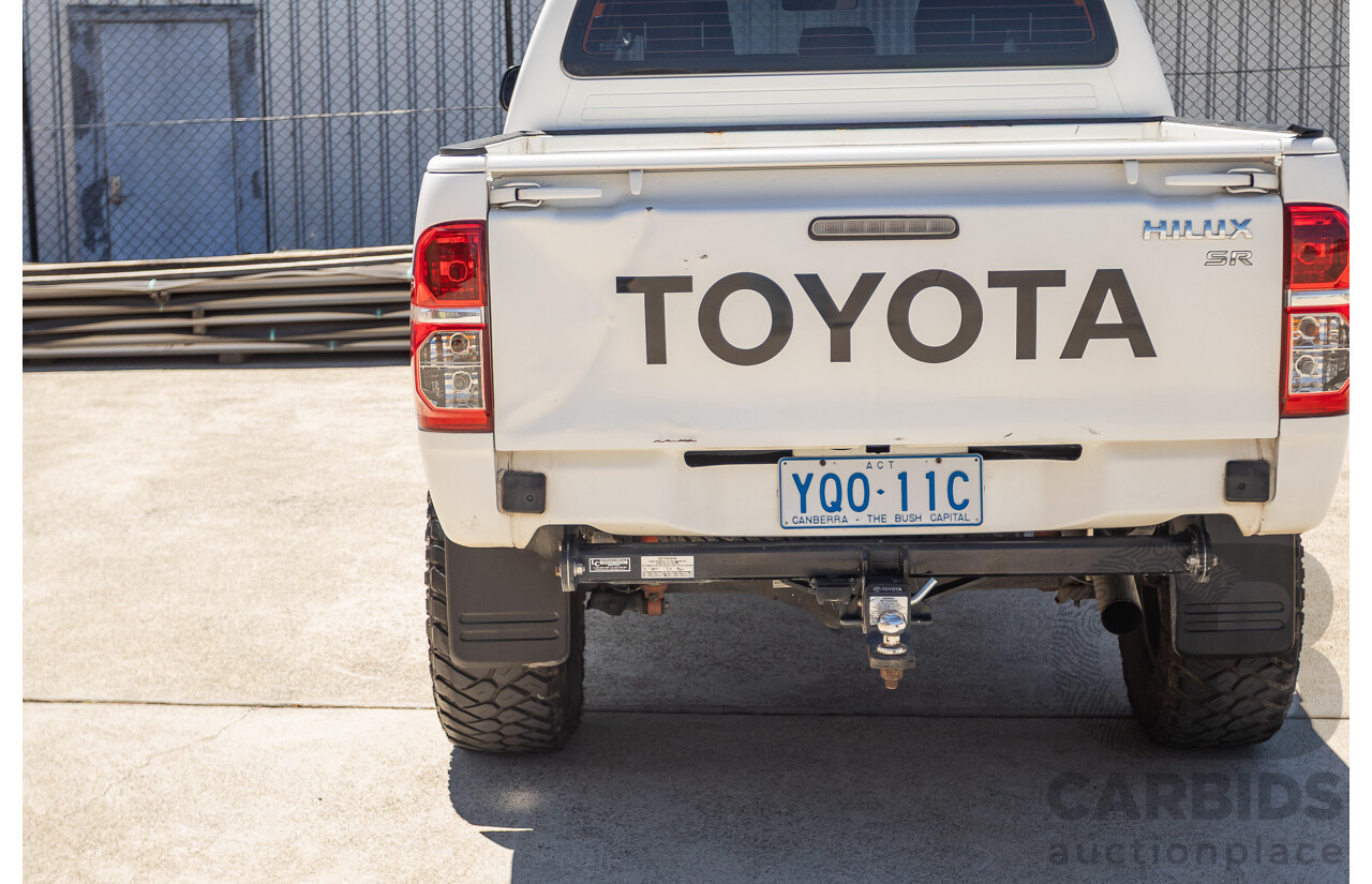 1/2015 Toyota Hilux SR (4x4) KUN26R MY14 Dual Cab P/Up White Turbo Diesel 3.0L