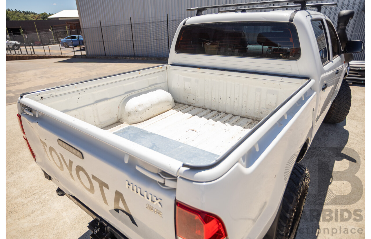 1/2015 Toyota Hilux SR (4x4) KUN26R MY14 Dual Cab P/Up White Turbo Diesel 3.0L