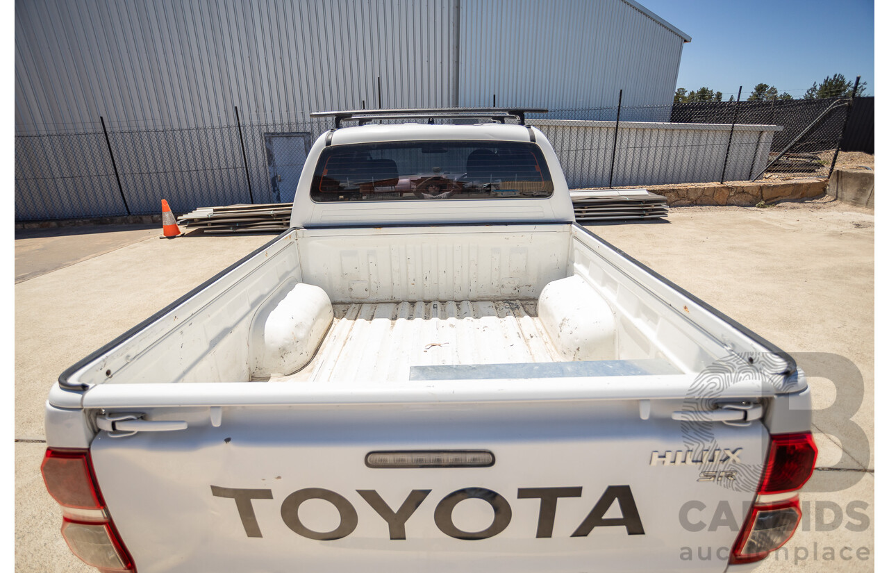 1/2015 Toyota Hilux SR (4x4) KUN26R MY14 Dual Cab P/Up White Turbo Diesel 3.0L