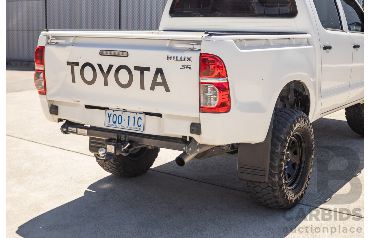 1/2015 Toyota Hilux SR (4x4) KUN26R MY14 Dual Cab P/Up White Turbo Diesel 3.0L